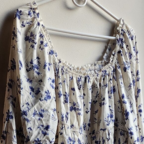 Torrid White and Blue Floral Blouse - Picture 12 of 16